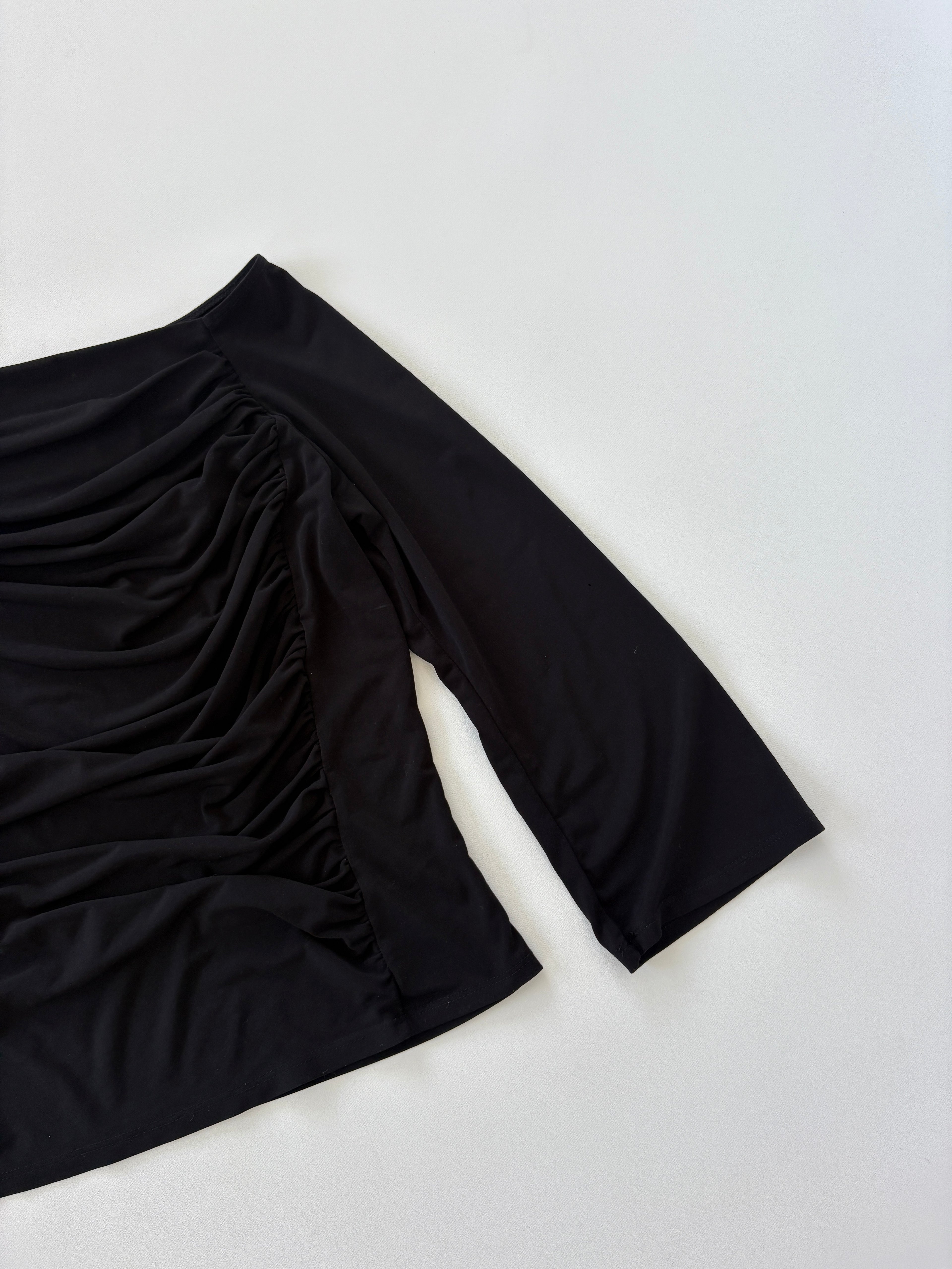 887 / Black Off Shoulder Top Quarter Sleeve
