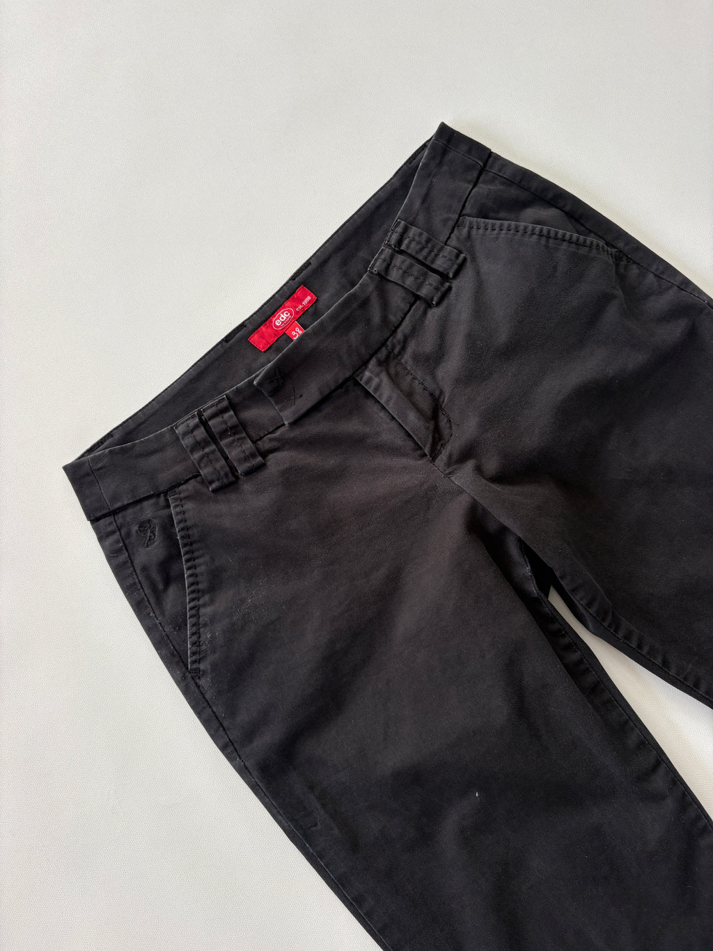 915 / Black Low Rise Pants