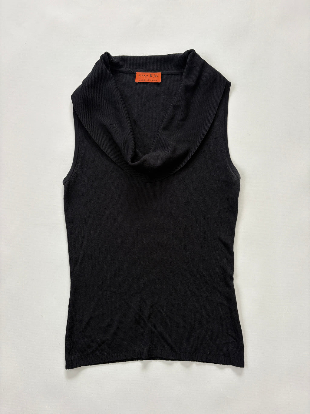 🔒974 / Black Cow Neck Tank