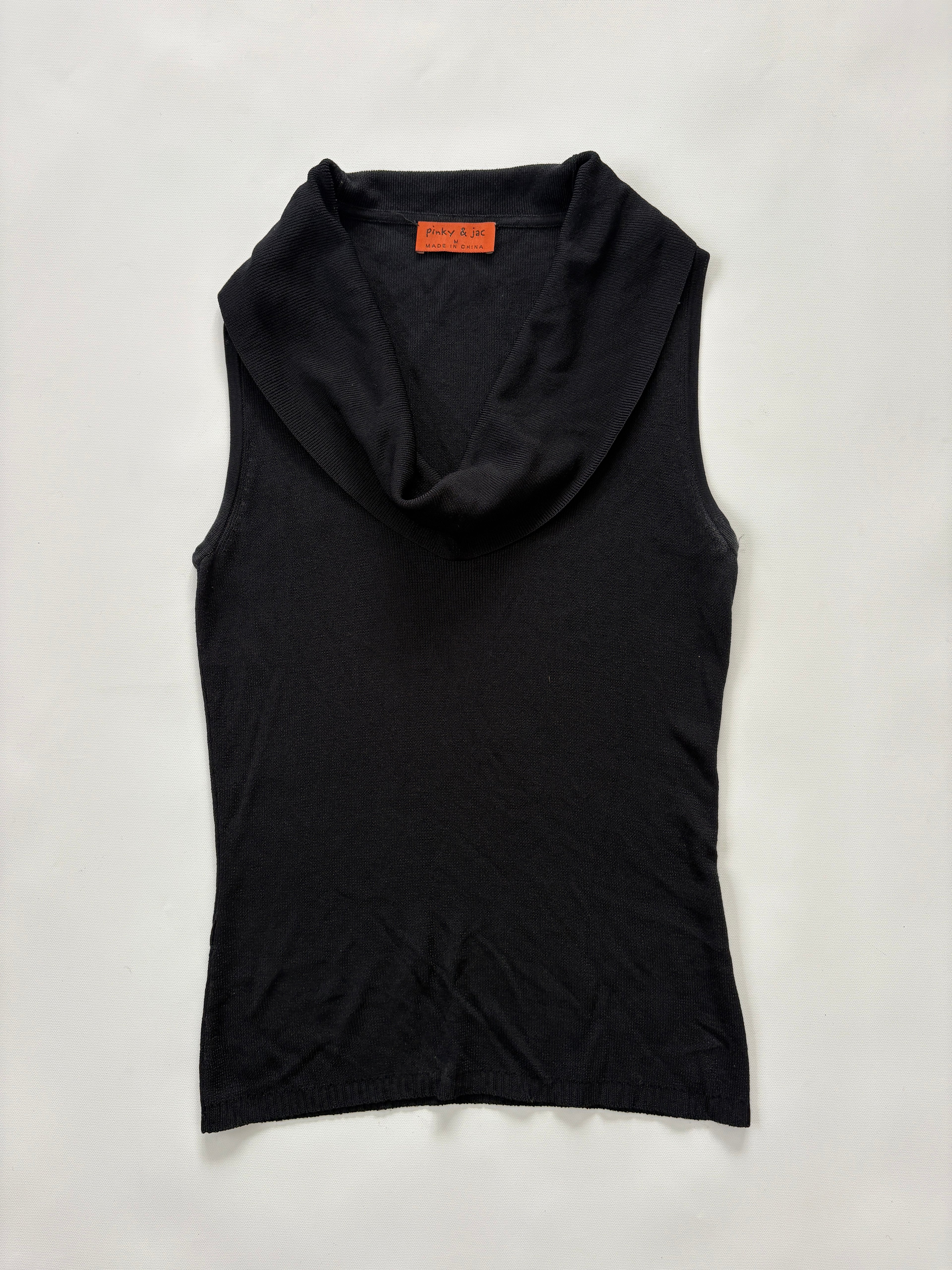 🔒974 / Black Cow Neck Tank