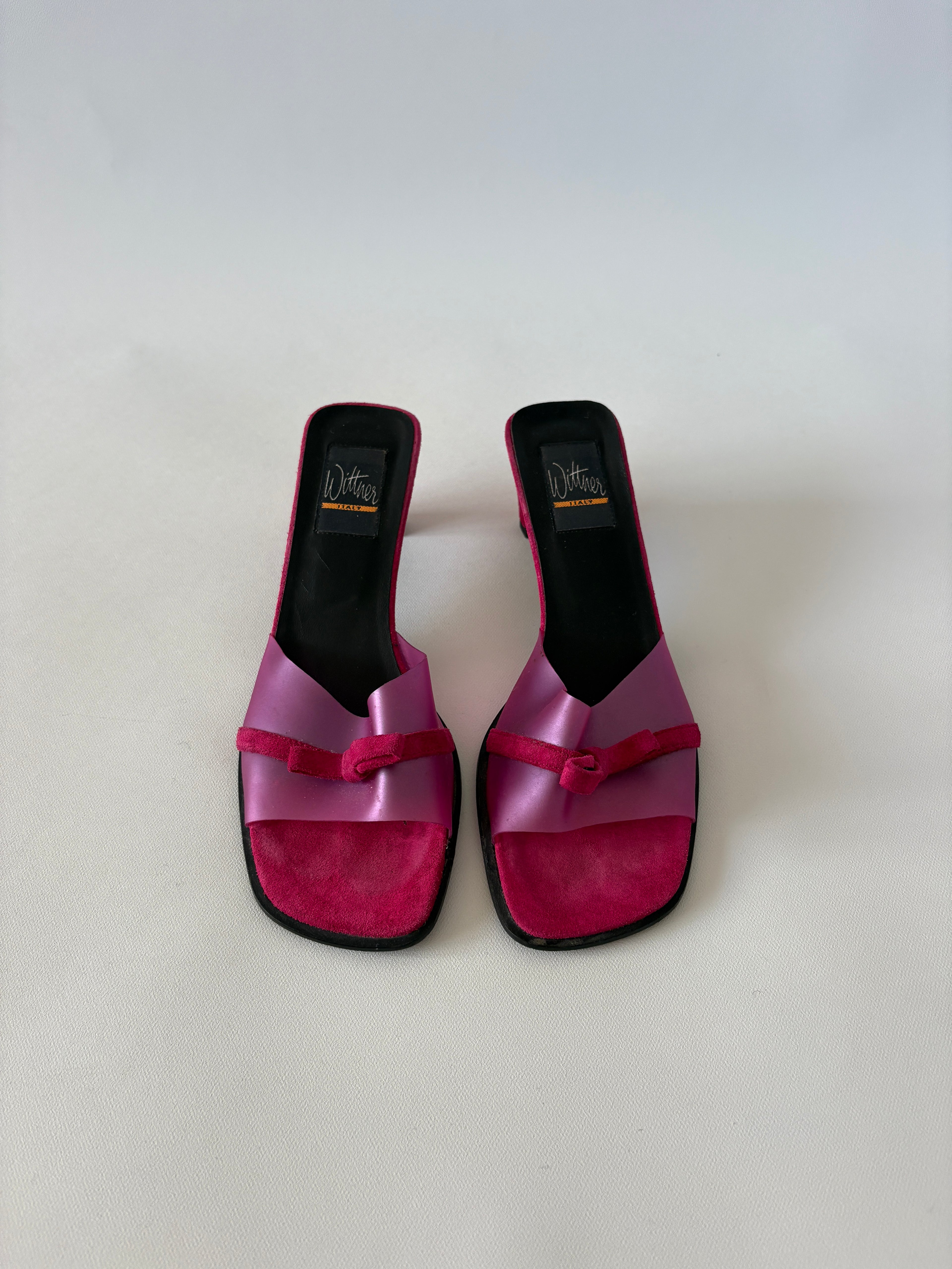 982 / Vintage Pink Wittner Kitten Heels