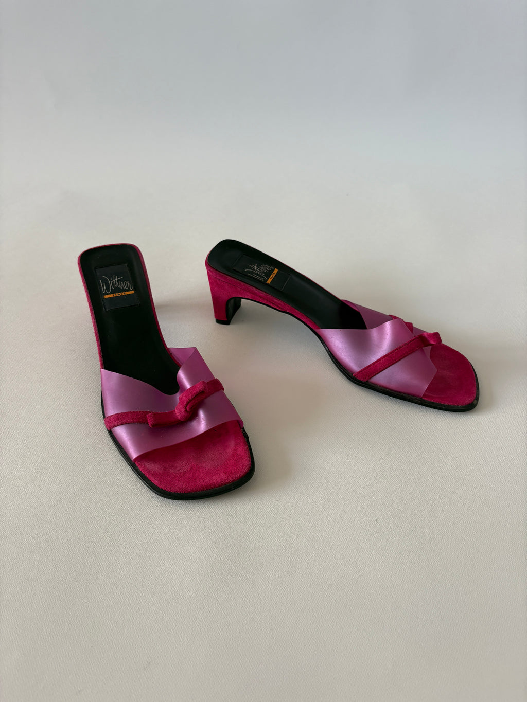982 / Vintage Pink Wittner Kitten Heels