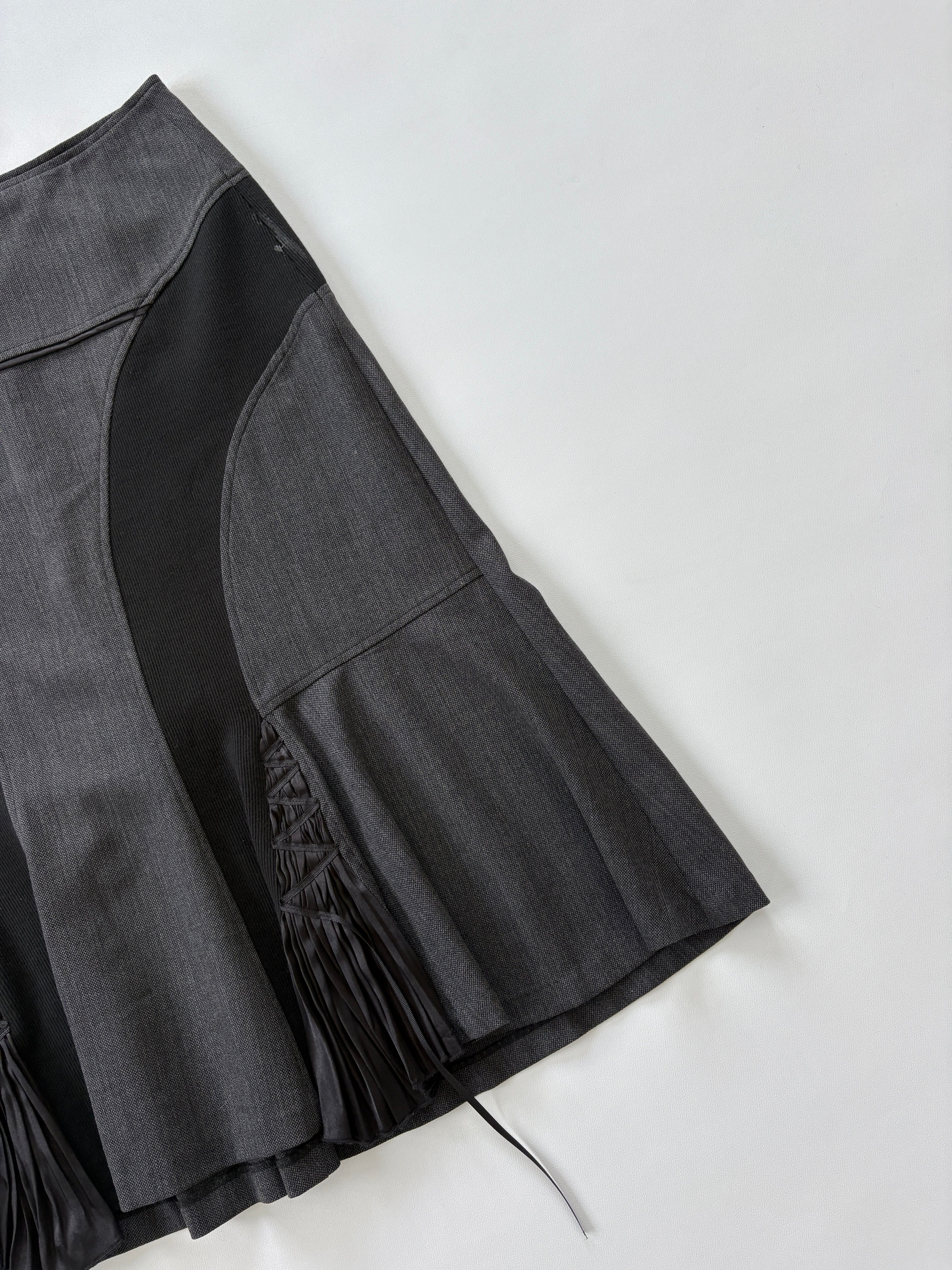 992 / Vintage Black & Grey Skirt w/ Lace Up Detail
