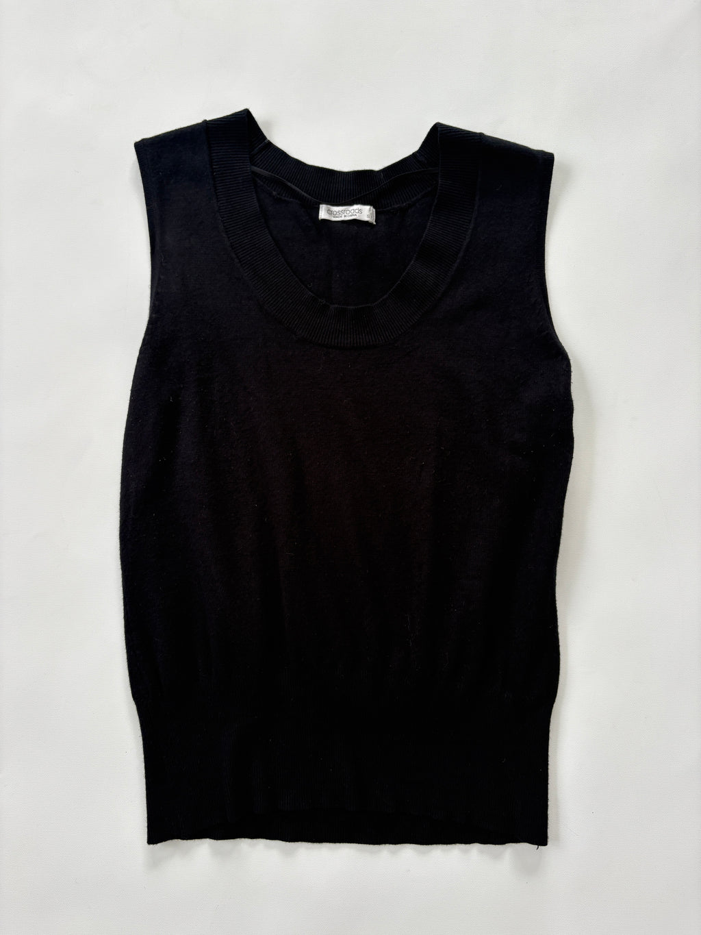 🔒941 / Black Scoop Neck Sweater Vest