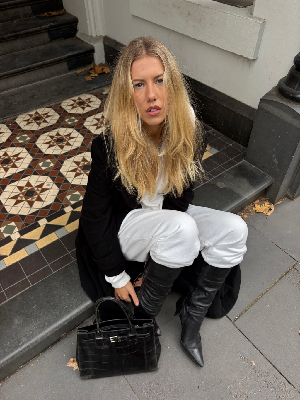 🔒 1037 / Black Trench Coat