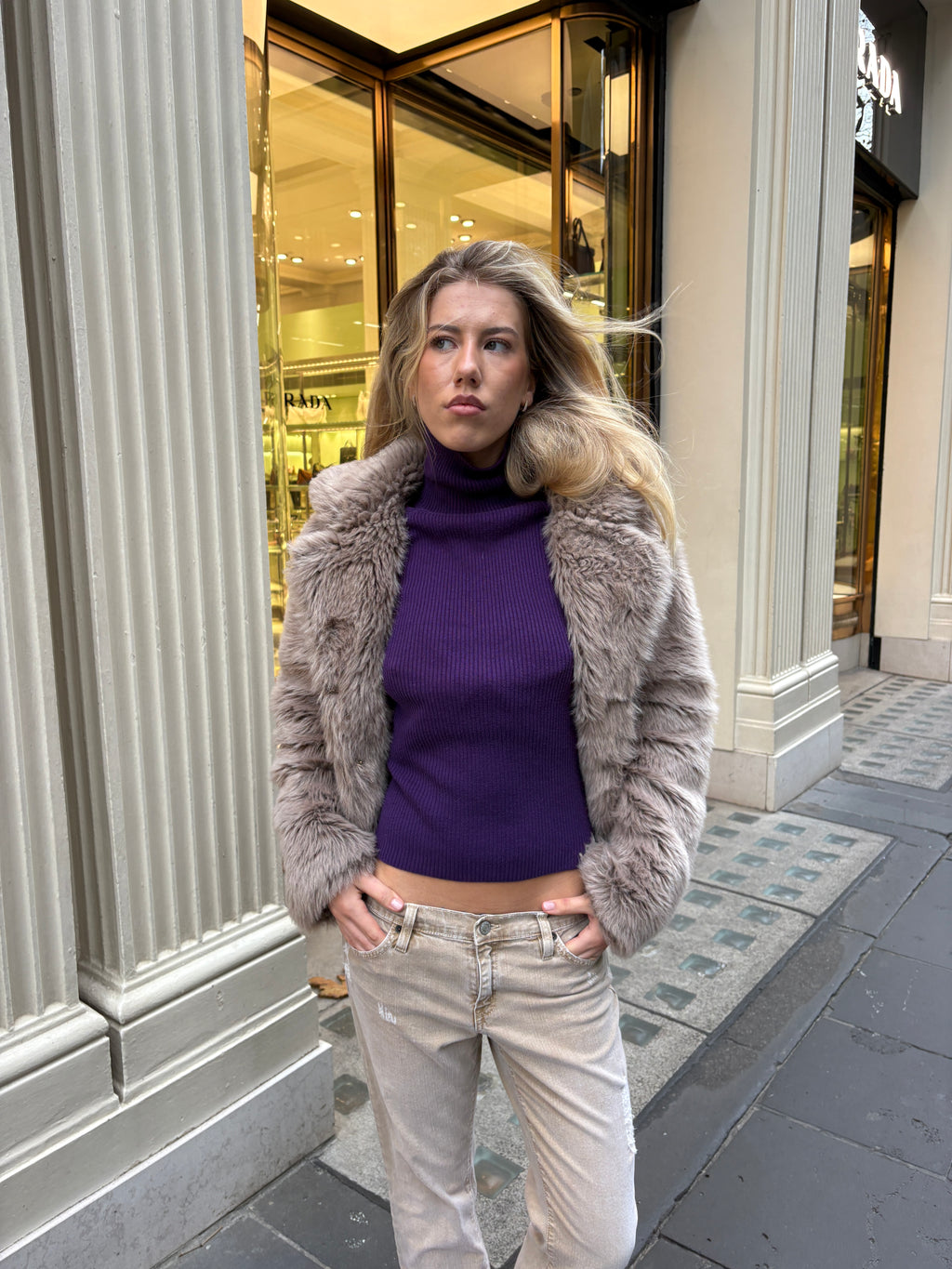 🔒 1110 / Light Brown Fur Jacket w/ Floral Lining