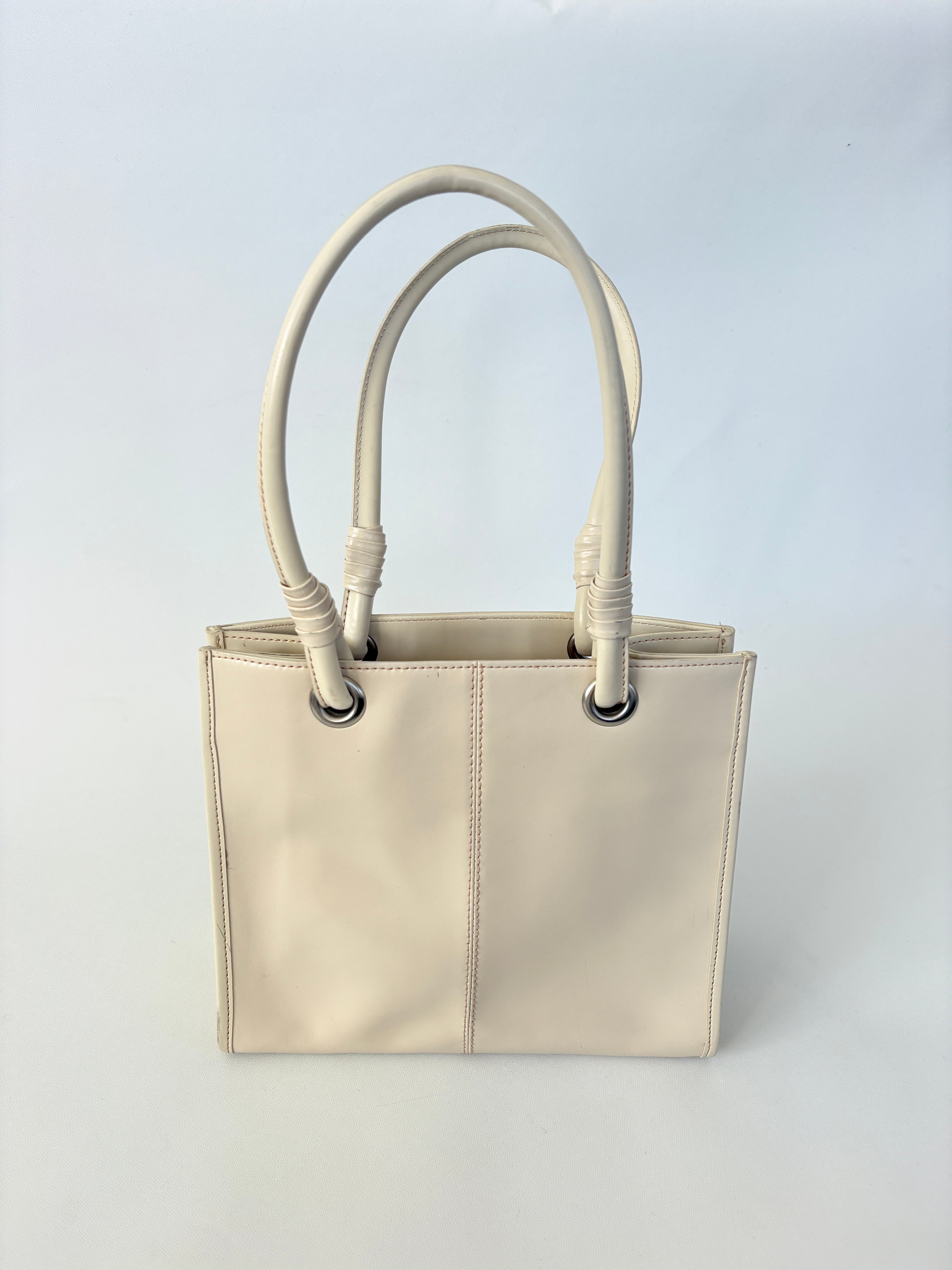 1145 / Vintage Genuine Leather Cream Bag