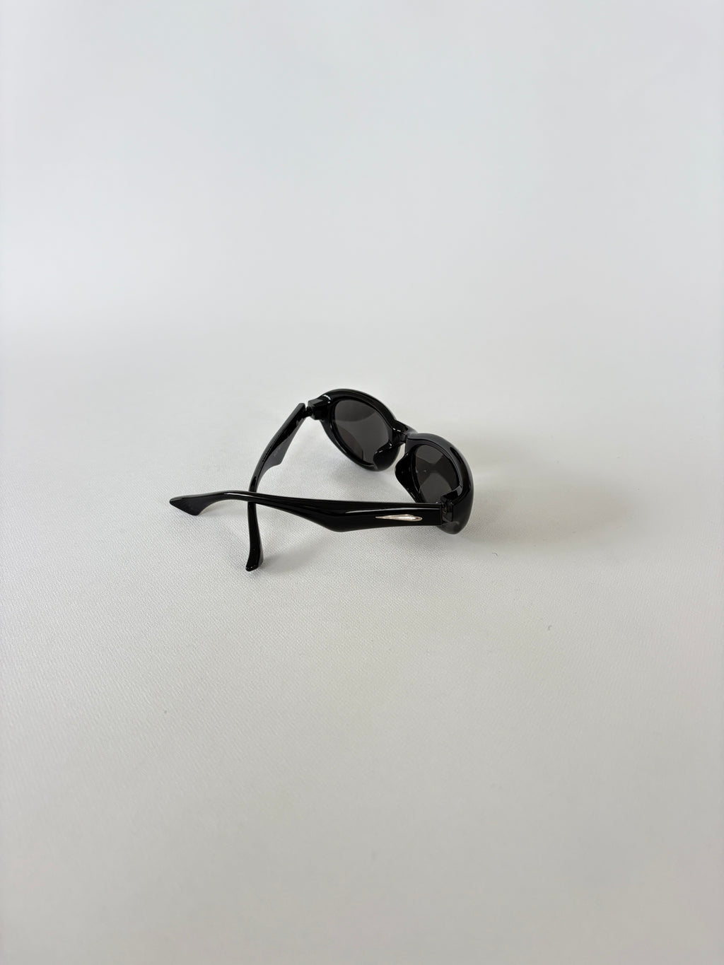 610 / Black Le Spec Sunglasses