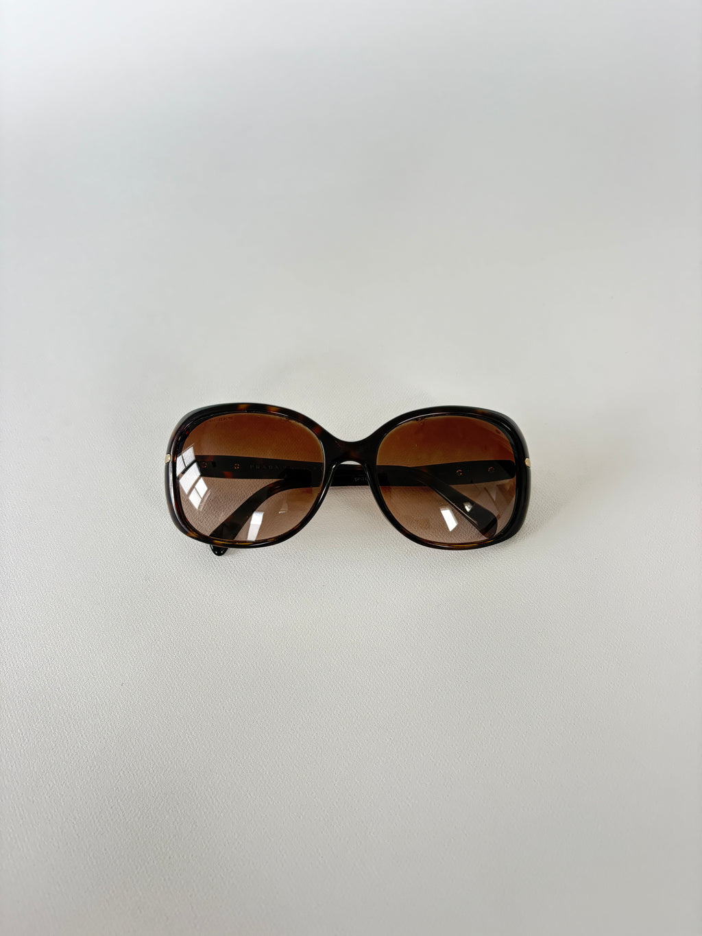 1238 / Brown Prada Round Sunglasses