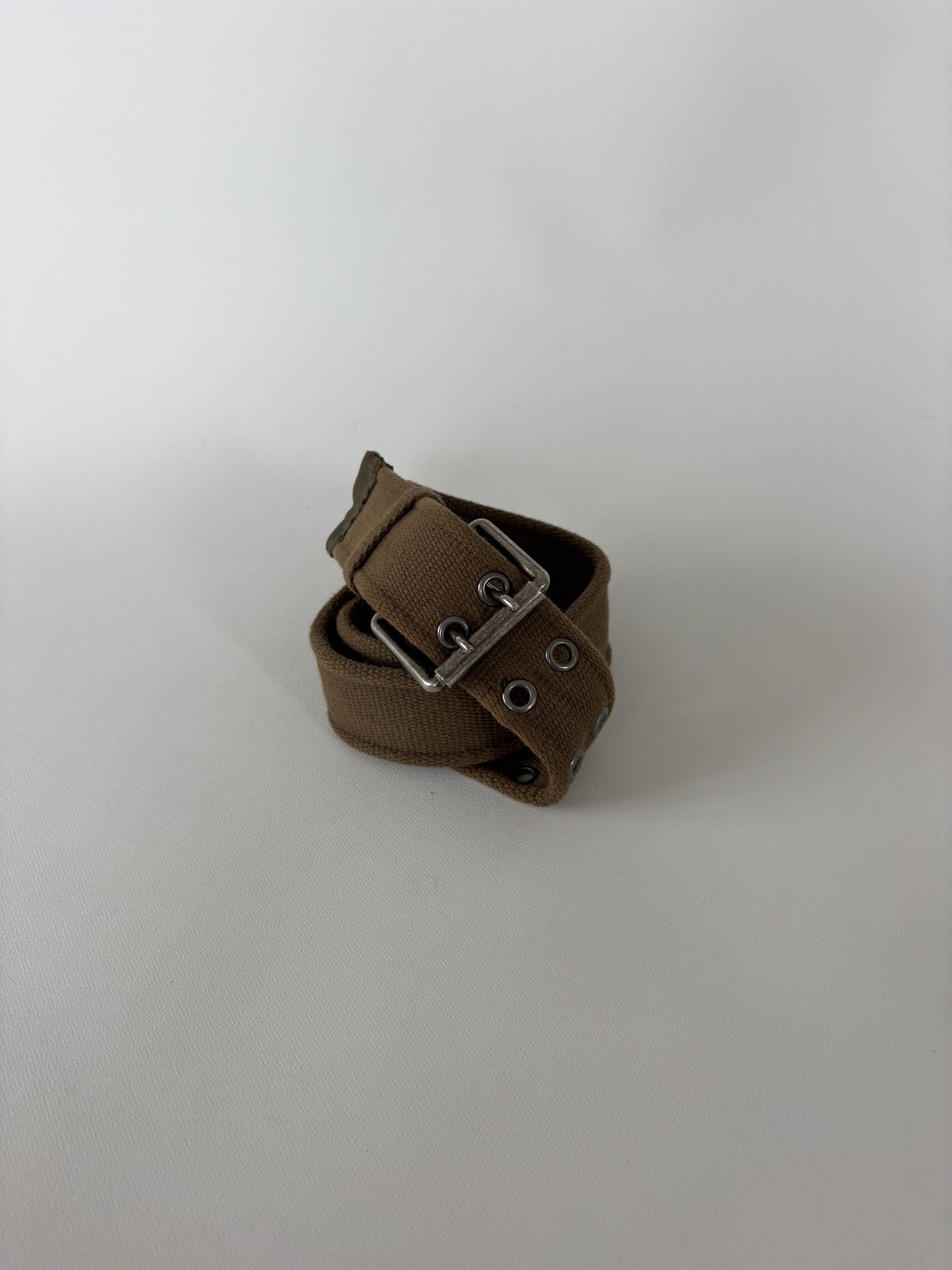 998 / Green Double Clasp Grommet Belt