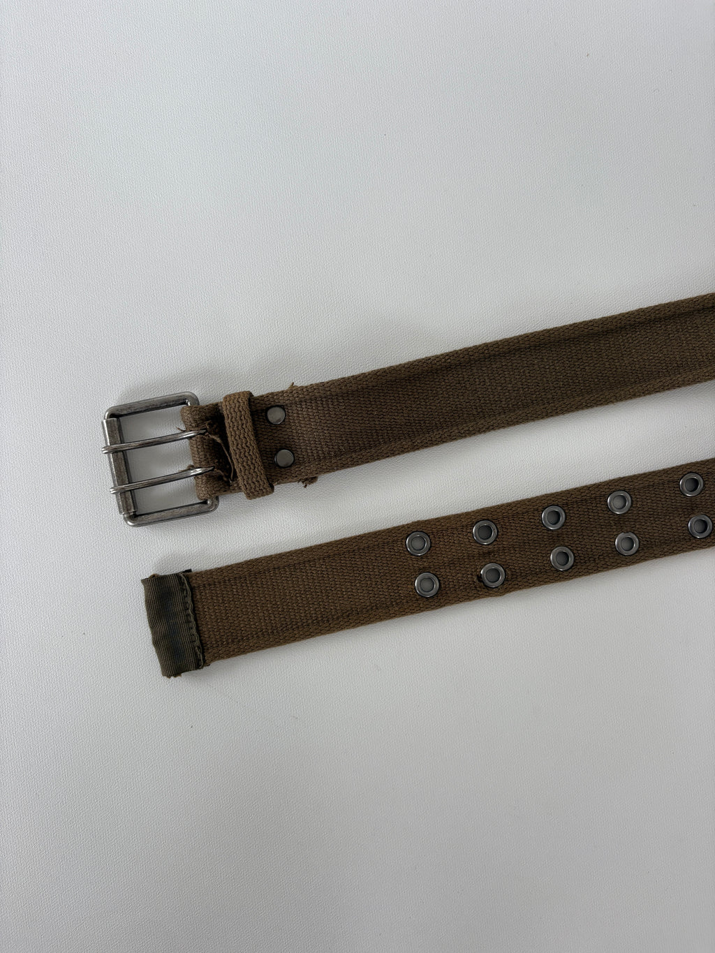 998 / Green Double Clasp Grommet Belt