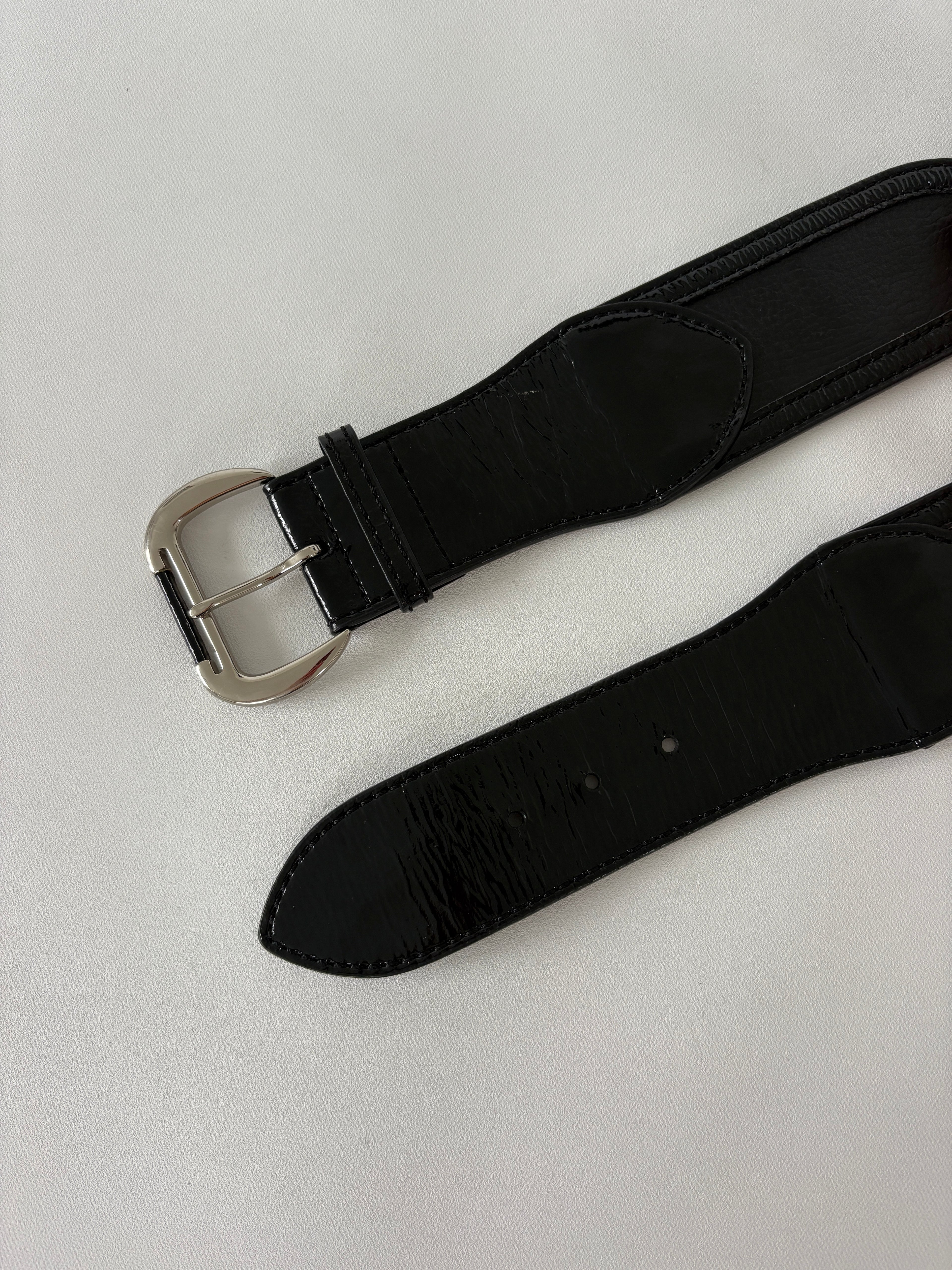 1327 / Thick Black Belt