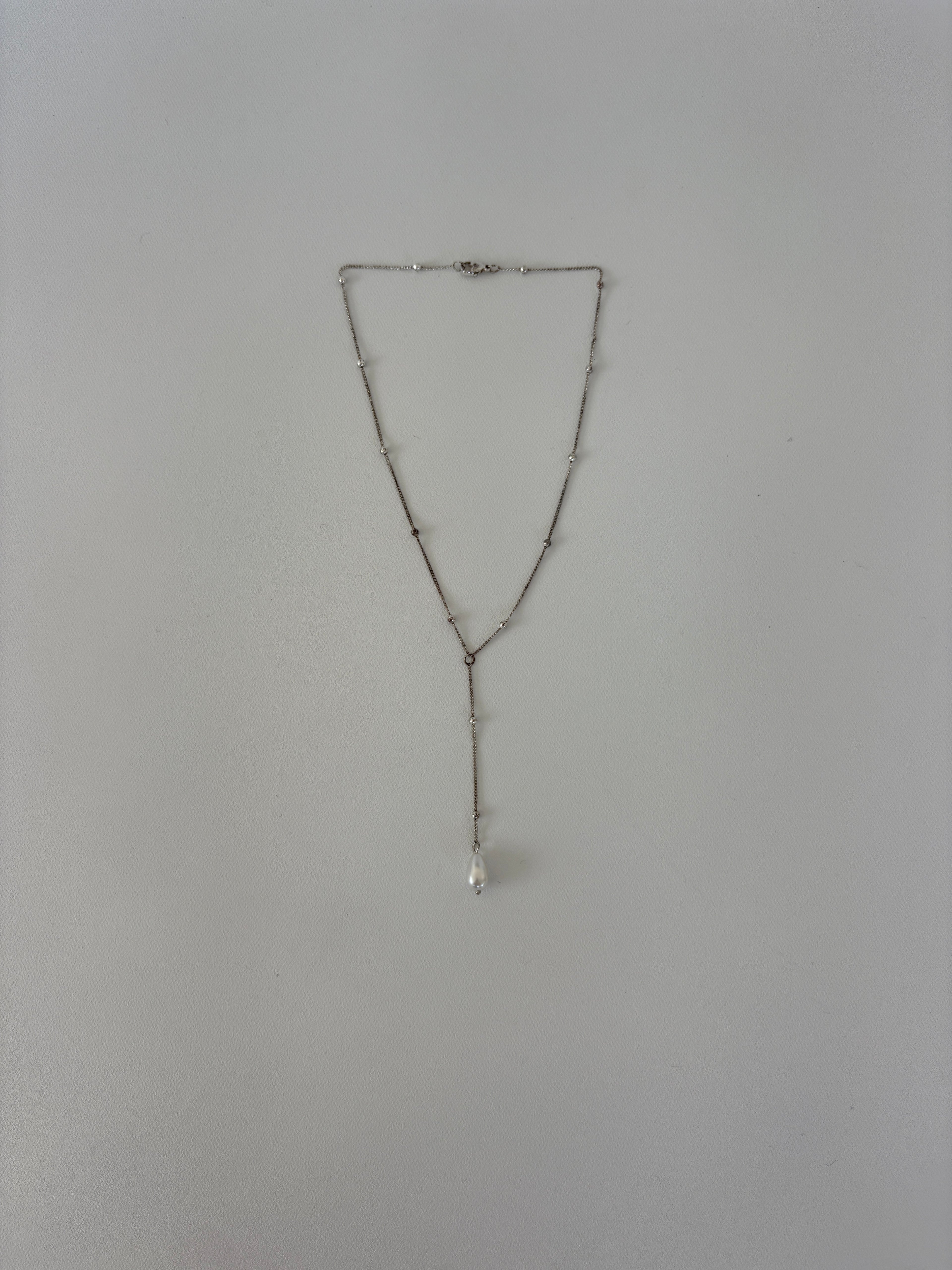 1321 / Pearl Drop Silver Necklace