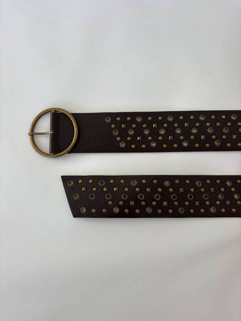 1328 / Thick Brown Studded Belt