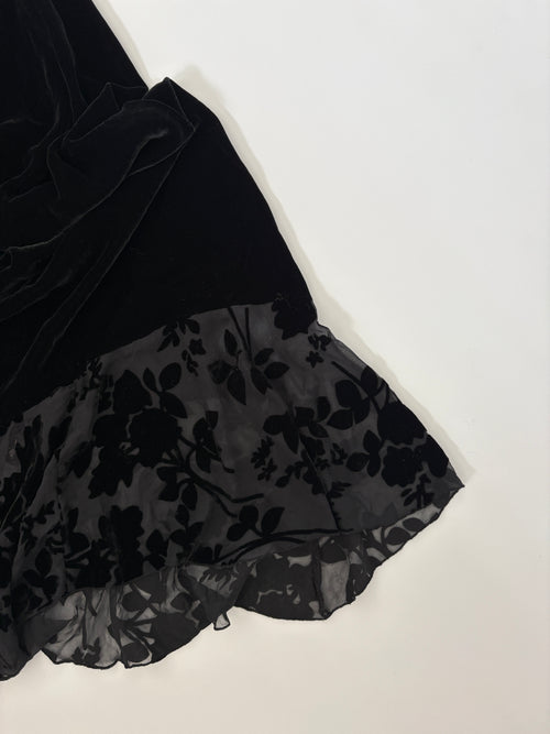 169 / Black Velvet Maxi Dress w/ Lace Trim