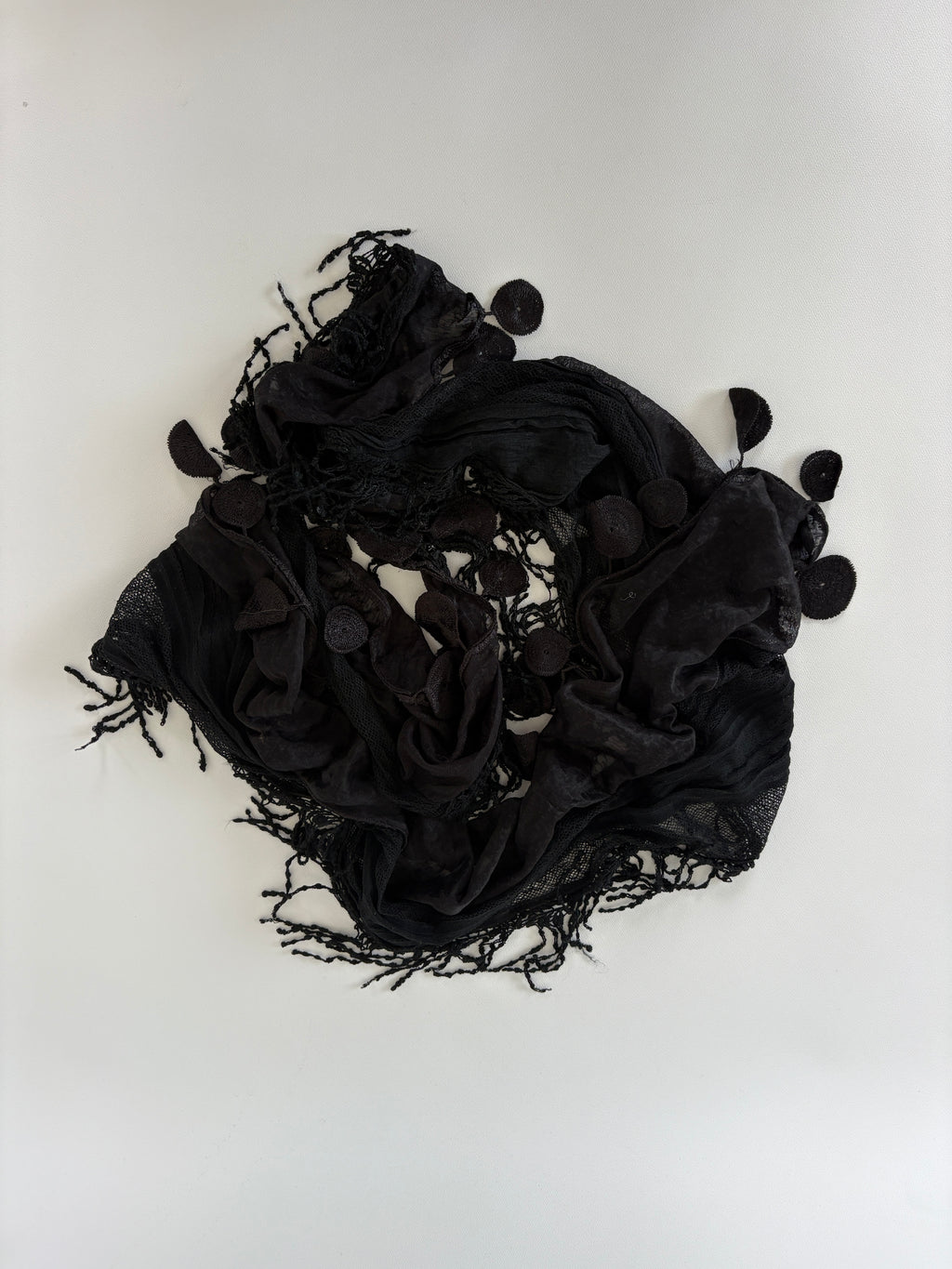 822 / Black Scarf w/ Tassels