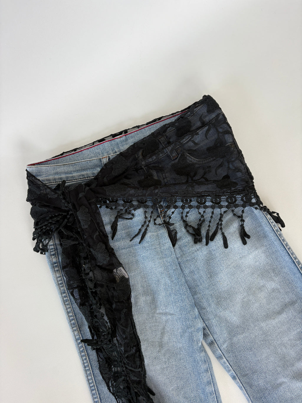 926 / Black Floral & Lace Scarf